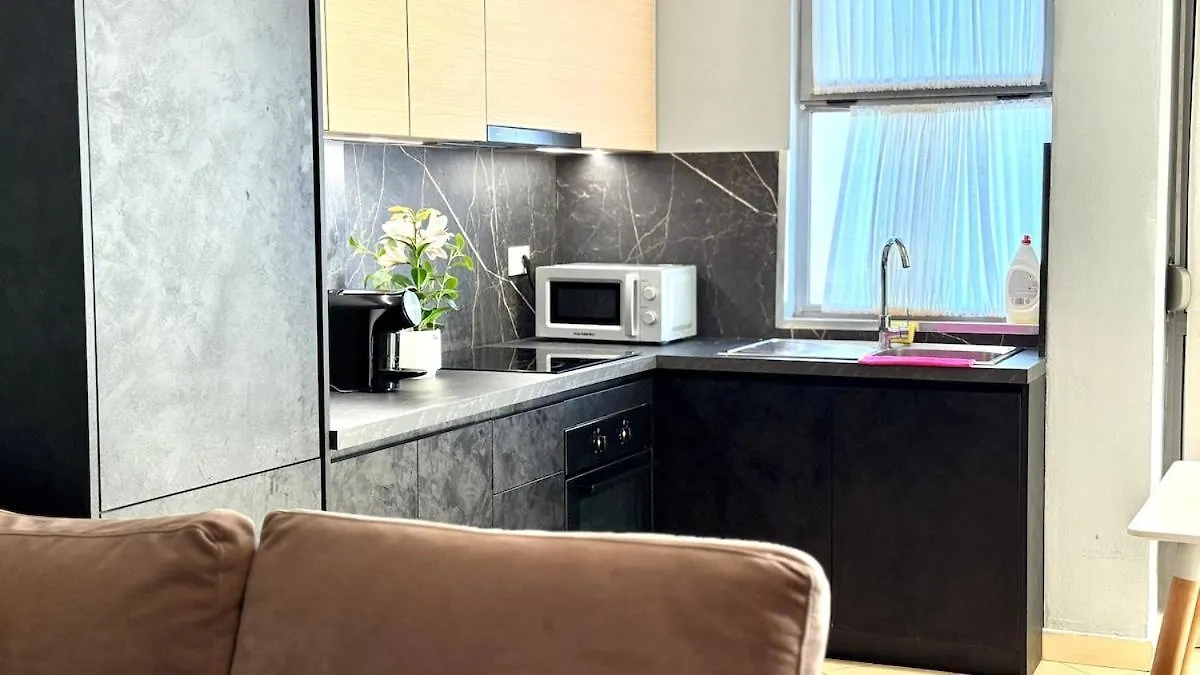 Keda'S Appartement 地拉那 0*,